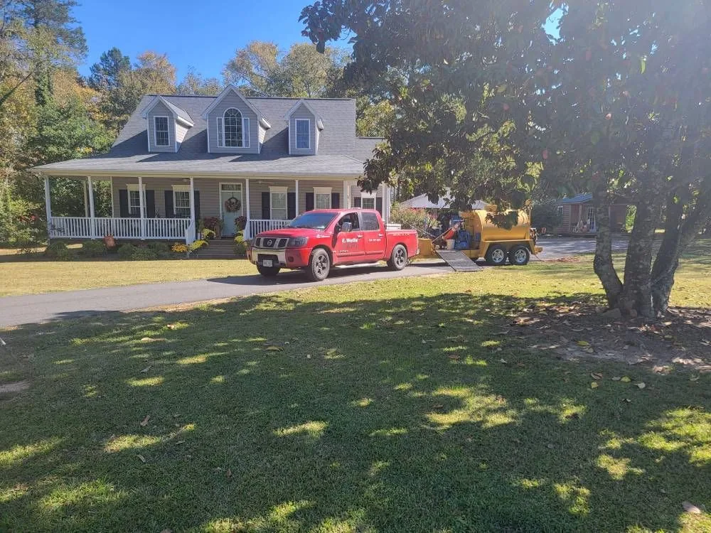 5 Common Mistakes By An Amateur Asphalt Sealcoating Company — E Wells Paving resource